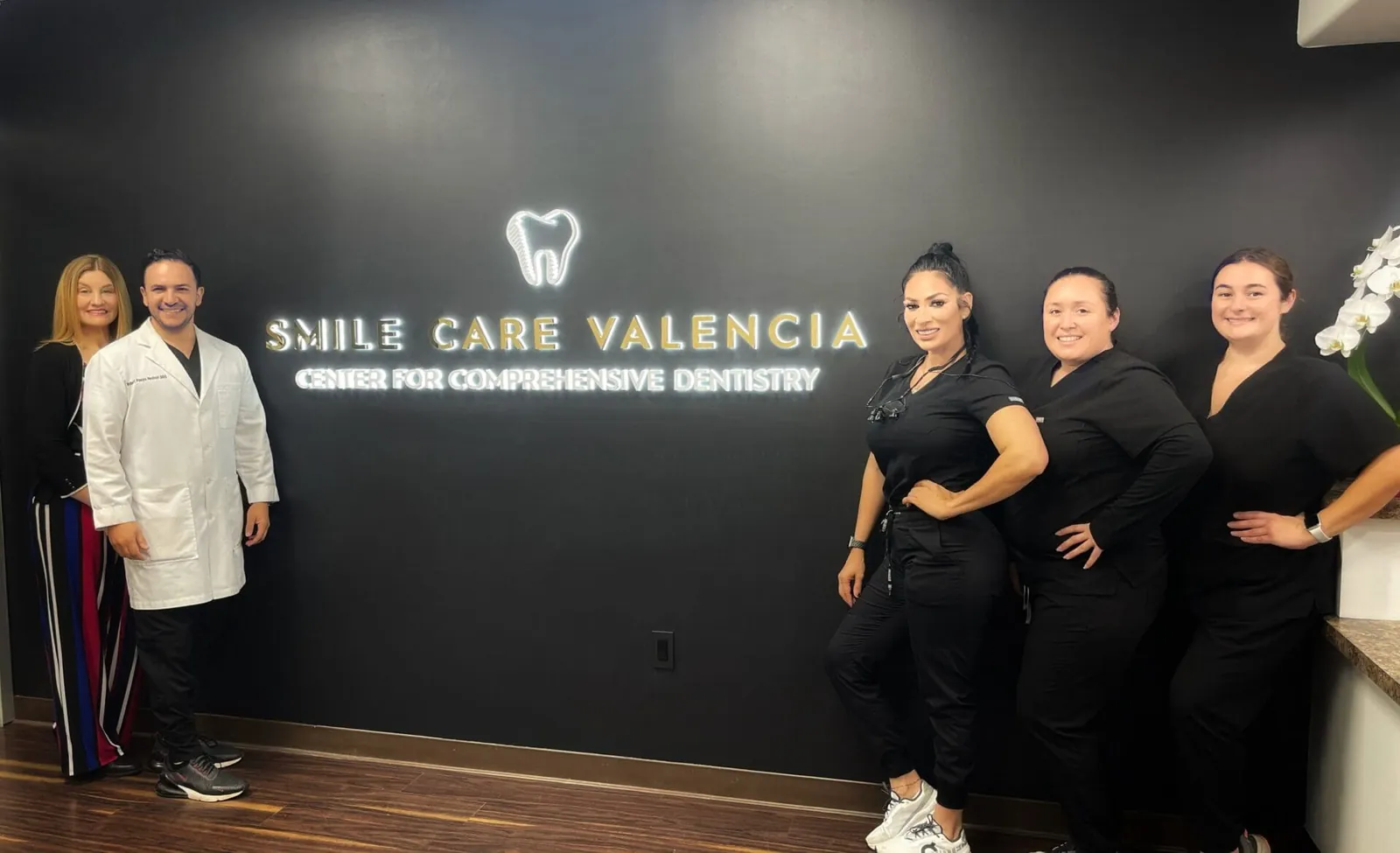 Smile Care Valencia dental team portrait.